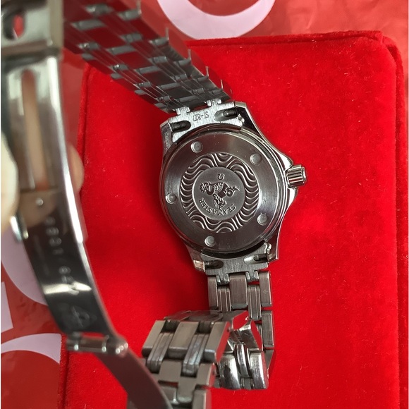 Beautiful ladies OMEGA -SWISS made watch ❤️‍?❤️‍?❤️‍?